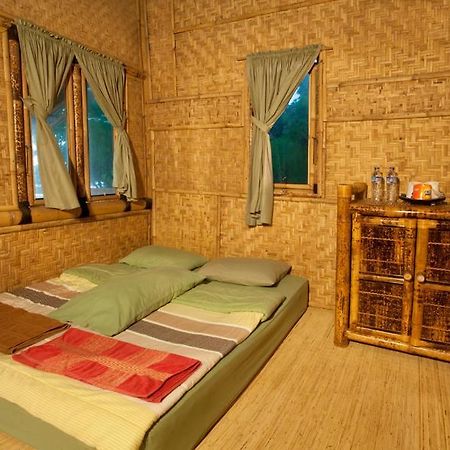 Bumbangku Beach Cottage Awang Kültér fotó